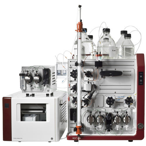 Sistema de cromatografia em fase líquida - ÄKTA pure™ - GE Healthcare Life Sciences - para purificação de proteínas / UV / modular