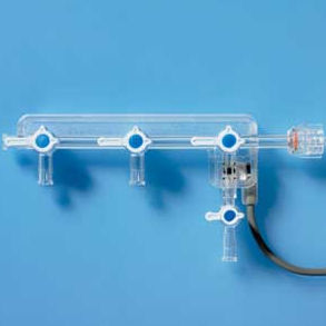 Manifold para infusões múltiplas para cuidados intensivos - NAMIC® - Navilyst Medical