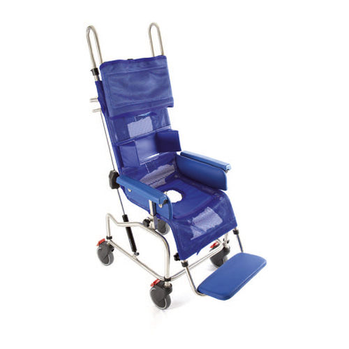 Cadeira de banho com encosto alto - 900/P/2 - Care & Independence - com braços / com apoio para pés / com abertura higiênica