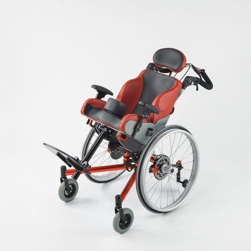 Cadeira de rodas manual - NOMAD - Orthos International - para ambientes externos / para ambiente interno / reclinável