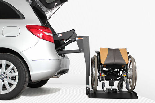 Plataforma elevadora de cadeira de rodas - PARAVAN - para instalação em veículo