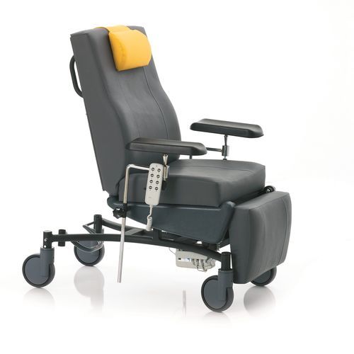 Poltrona para coleta de sangue elétrica - P-KL-004 - PROMEK - articulada em 3 seções / com apoio para pernas / com braços