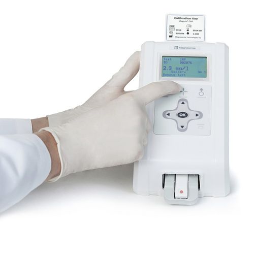 Analisador POC de imunocromatografia - Magnia® - Magnasense Technologies Oy - para doenças infecciosas / de CRP / de sangue