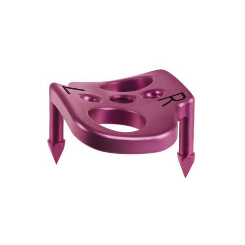 Grampo para artrodese vertebral anterior - REVERE® - Globus Medical - não absorvível