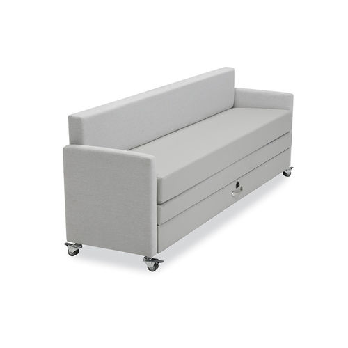 Sofá-cama para quarto de paciente - Sleeper Bench - IoA Healthcare - de vários lugares