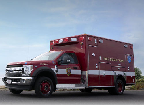 Ambulância para prevenção de contaminação - Wheeled Coach - com baú